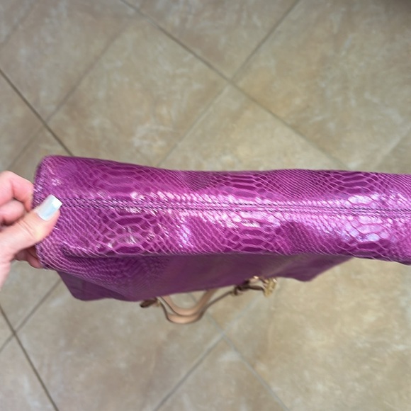 Michael Kors XLarge Jet Set Purple Snakeskin Print Leather Tote Bag. - Picture 8 of 8